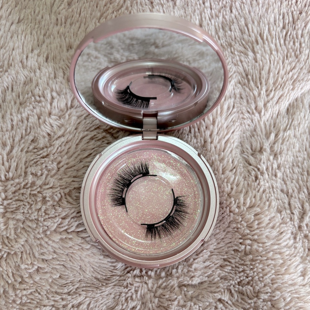 Lobo Lashes “Petite” Magnetic Lashes with Compact Case – Faux Mink